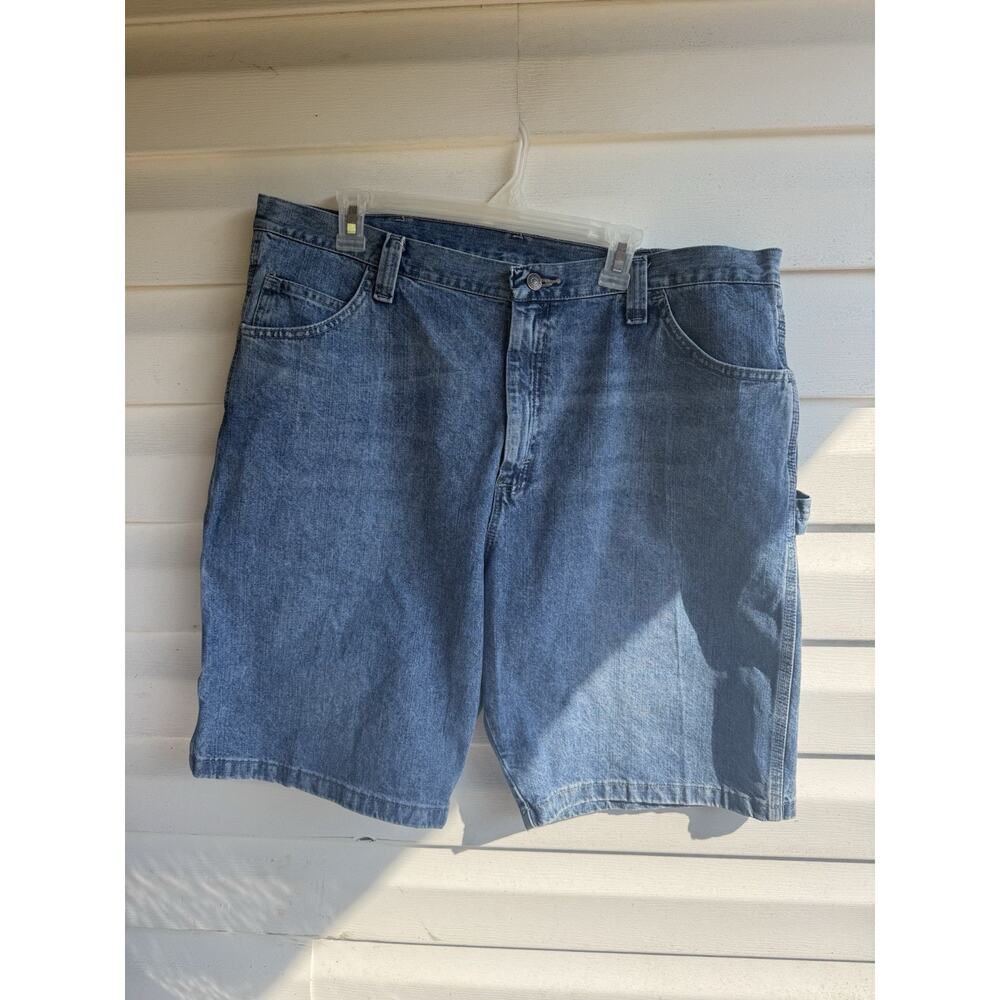 VTG Wrangler Jean Denim Shorts Carpenter Men's 40 X 10” Inseam Med Wash 64WC4AI